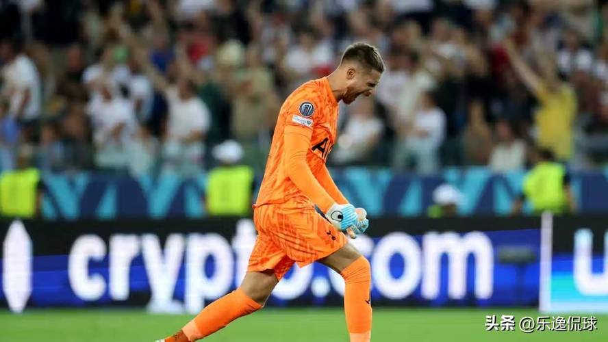 维卡里奥数据：全场完成8次扑救，遗憾未能帮助球队避免败局