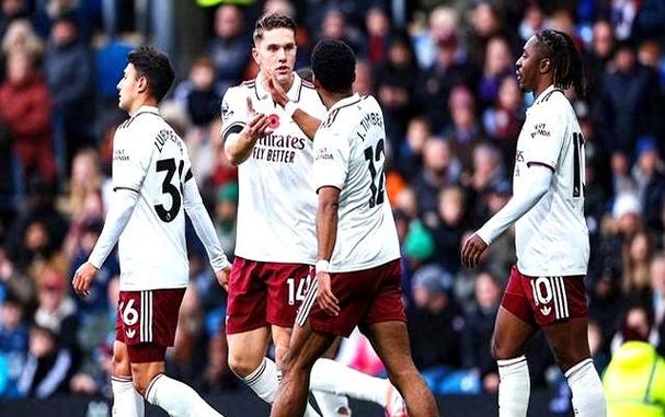 2:0！角球屡试不爽，塔帅创英超另类纪录，阿森纳9连胜+领先7分